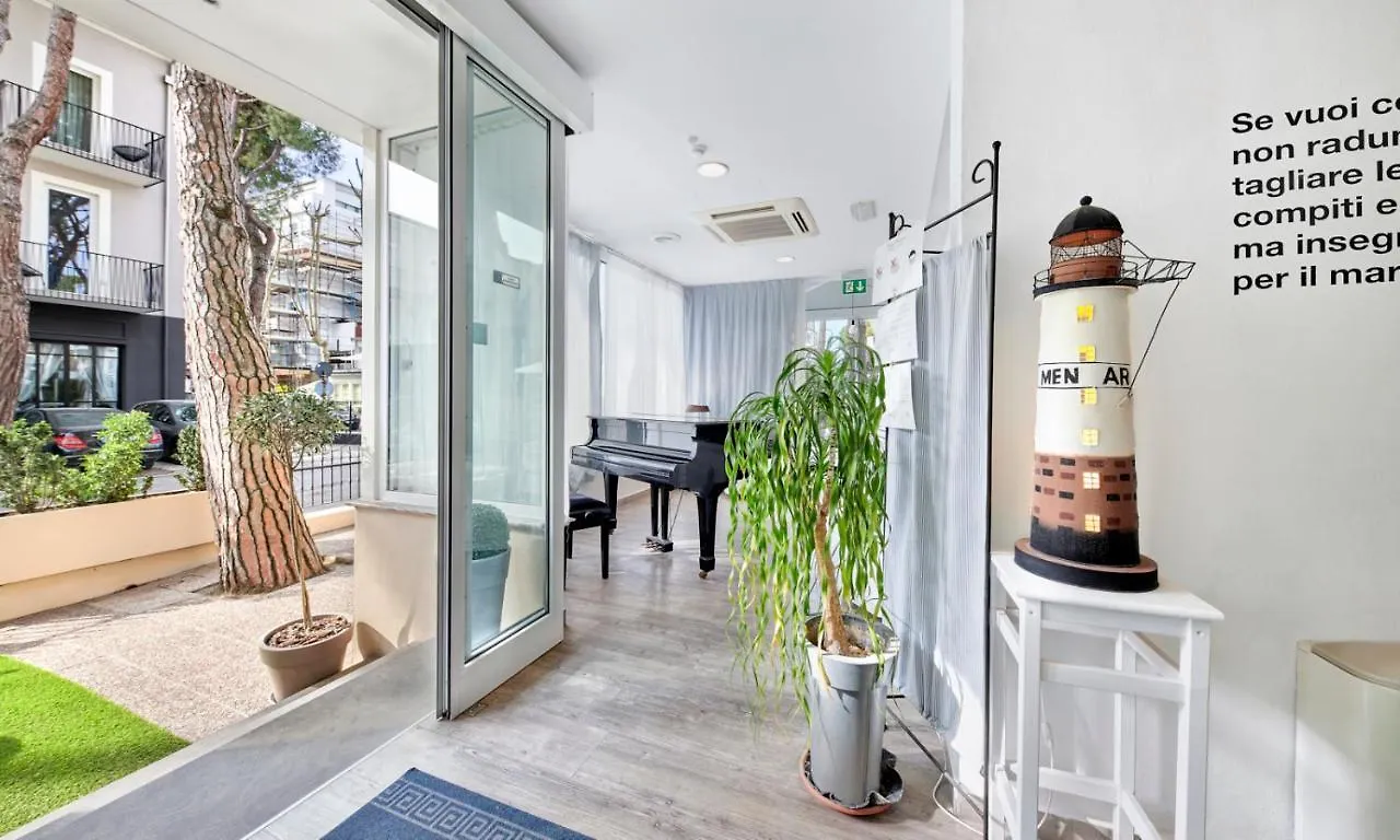 Hotel Arlecchino ריצ'יונה