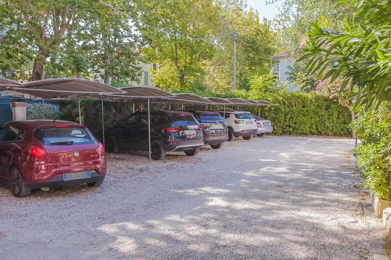 Hotel Arlecchino ריצ'יונה