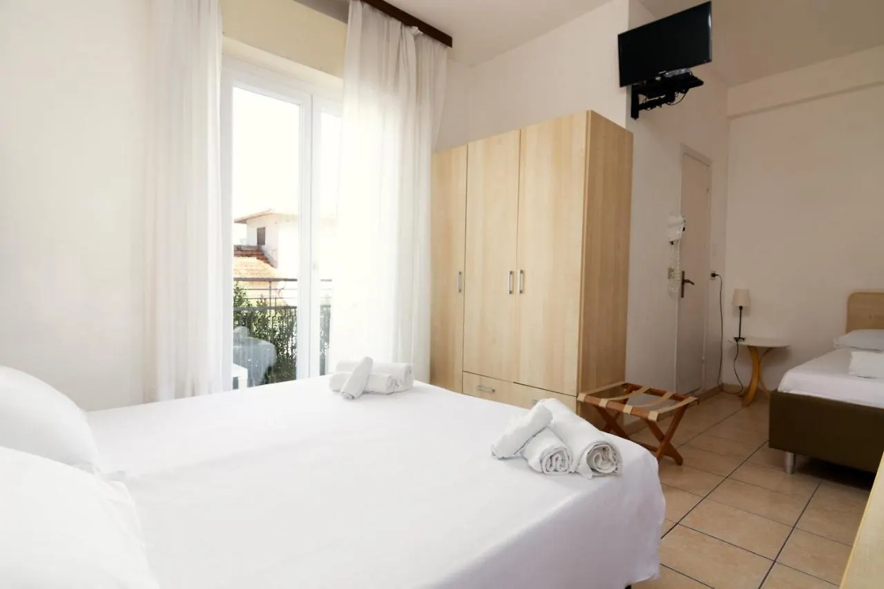 Hotel Arlecchino Riccione 3*,