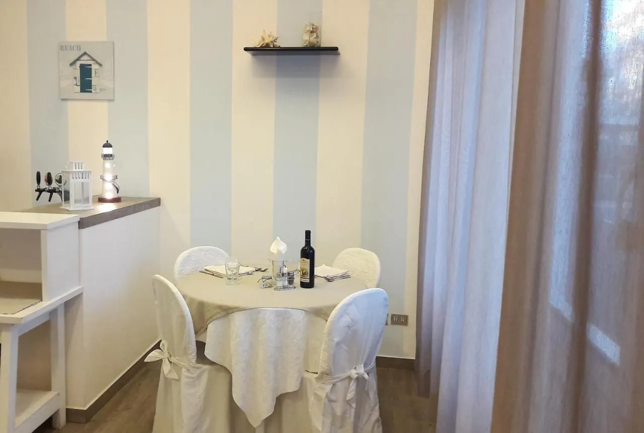 Hotel Arlecchino ריצ'יונה